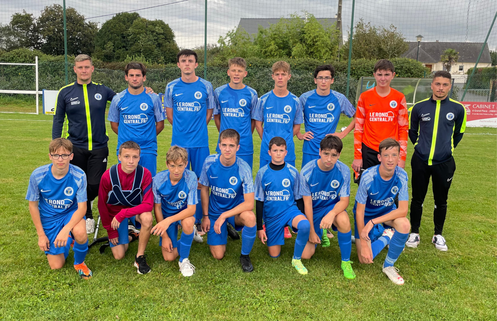 U17